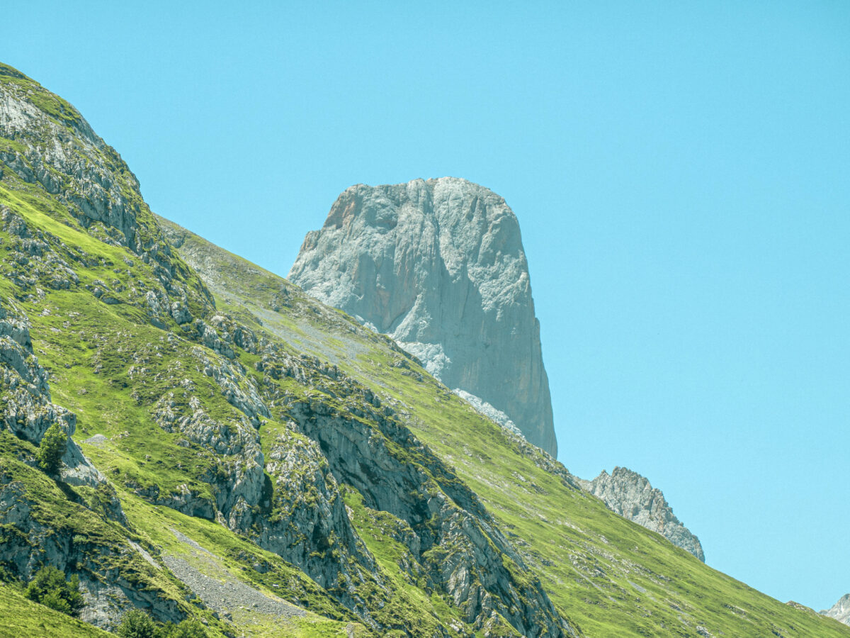 Peña Castil (2.444 m)
