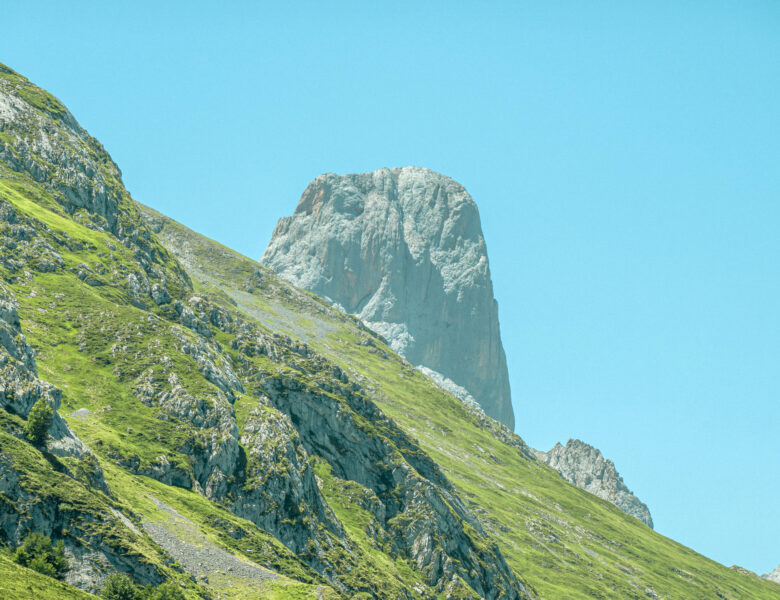 Peña Castil (2.444 m)
